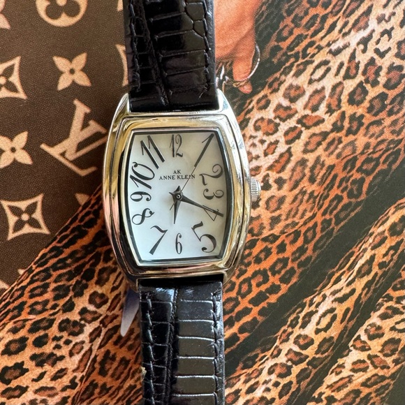 ANNE KLEIN LADIES WATCH W/ INTERCHANGEABLE BANDS- BLACK/PINK/WHITE & PURPLE - Picture 11 of 11